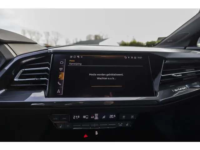 Audi Q4 e-tron 35 S edition 55 kWh 2022 Elektrisch 30