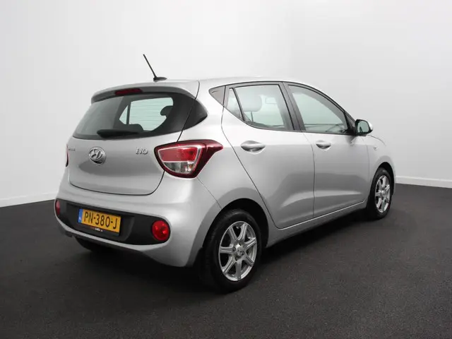 Hyundai i10 1.0i Comfort 2018 Benzine 6