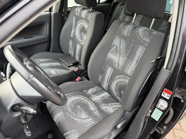 Opel Agila 1.2 Edition Airco LMV 2015 Benzine 15