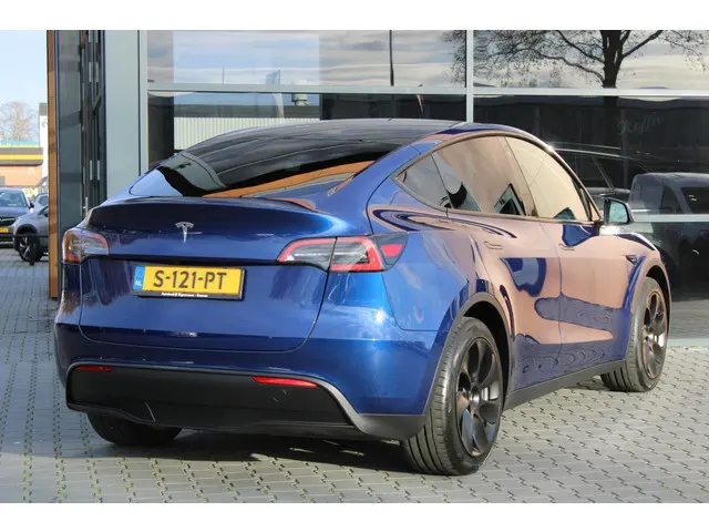 Tesla Model Y RWD 58 kWh 2023 Elektrisch 3