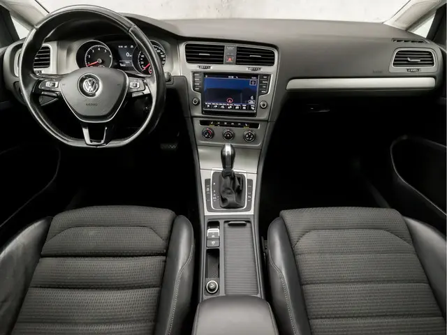 Volkswagen Golf 1.2 TSI R Connected 2015 Benzine 6