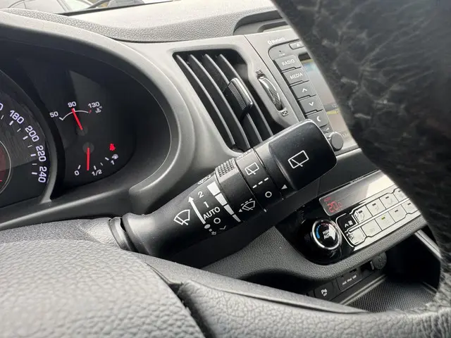 Kia Sportage 1.6 GDI 20th Anniversary 2013 Benzine 32