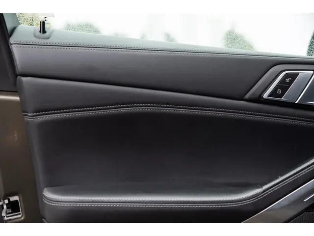 BMW X6 xDrive40i High Executive M Sport 2020 Benzine 46