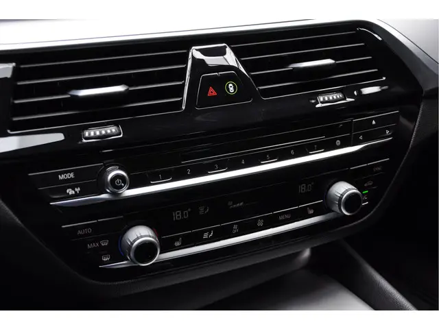 BMW 5 Serie 530i 2018 Benzine 20