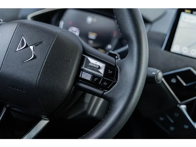 DS DS 3 1.2 PureTech Performance Line 2024 Benzine 24