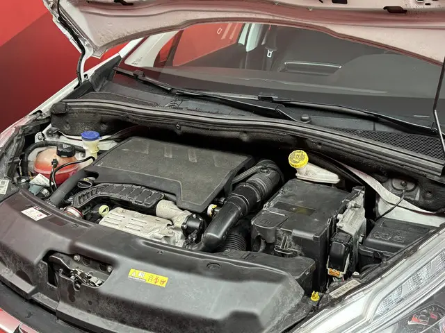 Peugeot 208 1.2 PureTech Allure 2019 Benzine 12