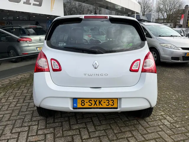 Renault Twingo 1.2 16V Parisienne 2014 Benzine 11