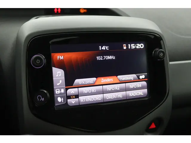 Toyota Aygo 1.0 VVT-i x-play 2020 Benzine 8