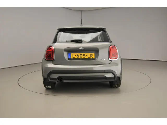 MINI 3-Deurs One 2021 Benzine 3