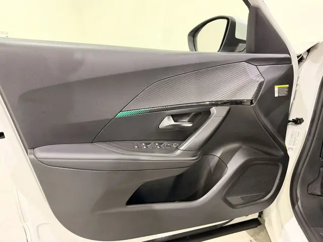 Peugeot 2008 1.2 Blue Lease Allure 2021 Benzine 35