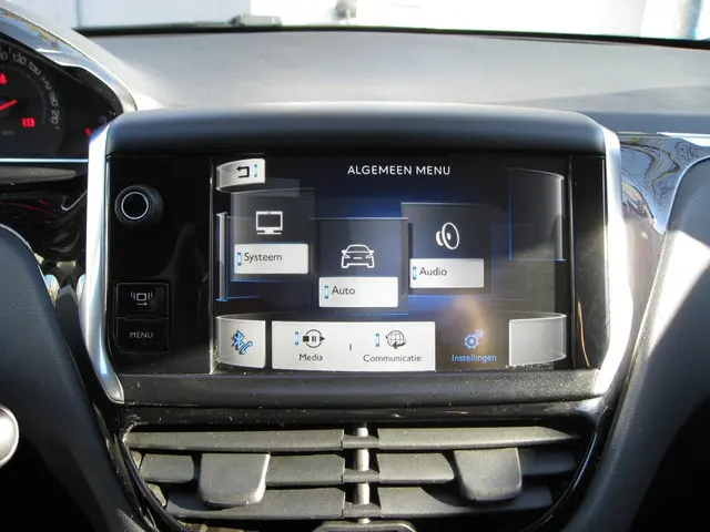 Peugeot 208 1.2 VTi Active 2013 Benzine 12