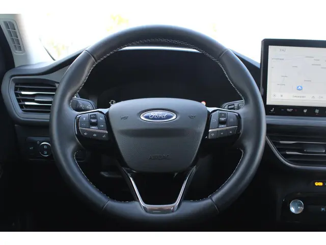 Ford Kuga 2.5 FHEV Active X 2024 Hybride Benzine 31