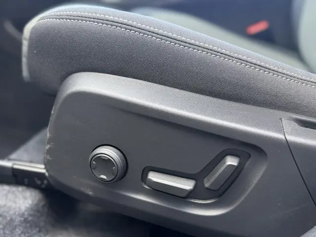 Volvo XC40 2.0 B4 Plus Dark 2025 Benzine 20