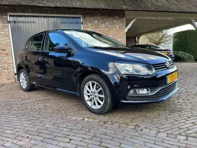 Volkswagen Polo 1.2 TSI Comfortline 2015 Benzine 2
