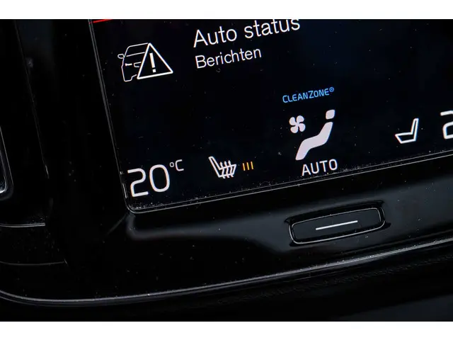 Volvo XC40 2.0 T4 R-Design 2019 Benzine 22