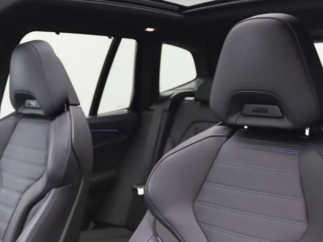 BMW X3 xDrive30e 2023 Hybride Benzine 9