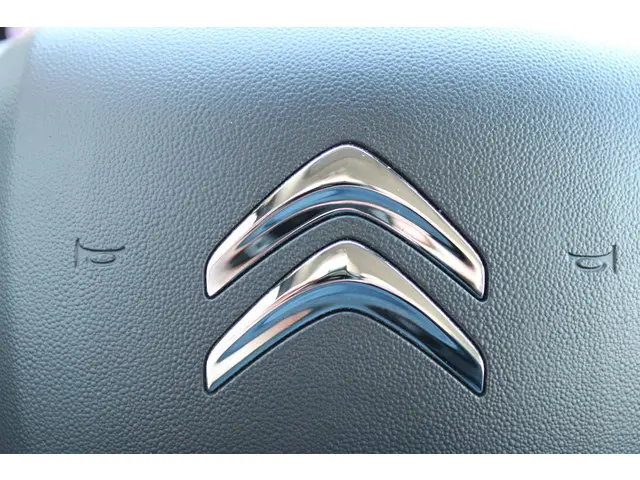 Citroën C3 1.2 PT SHINE 2022 Benzine 25