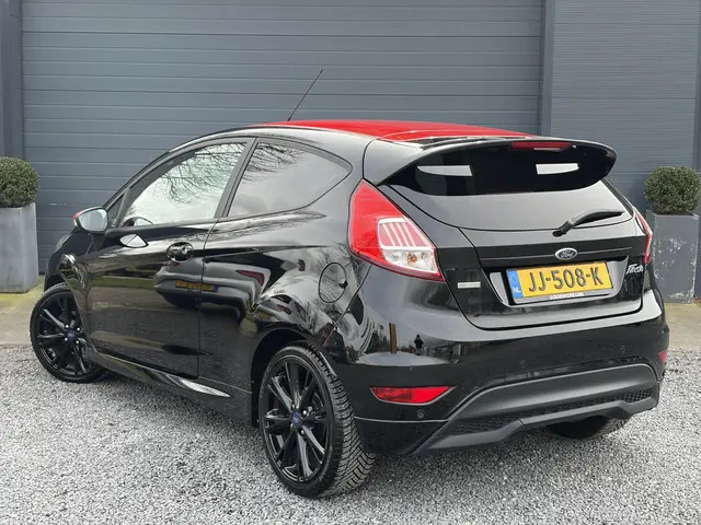 Ford Fiesta 1.0 EcoBoost Black Edition 2016 Benzine 4