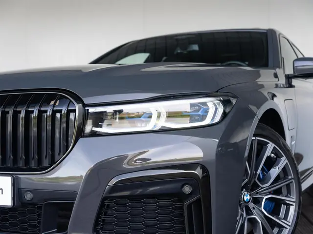 BMW 7 Serie Sedan 745e 2020 Hybride Benzine 13