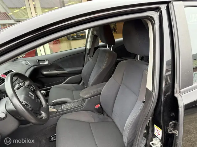 Honda Civic 1.8 Sport 2015 Benzine 10