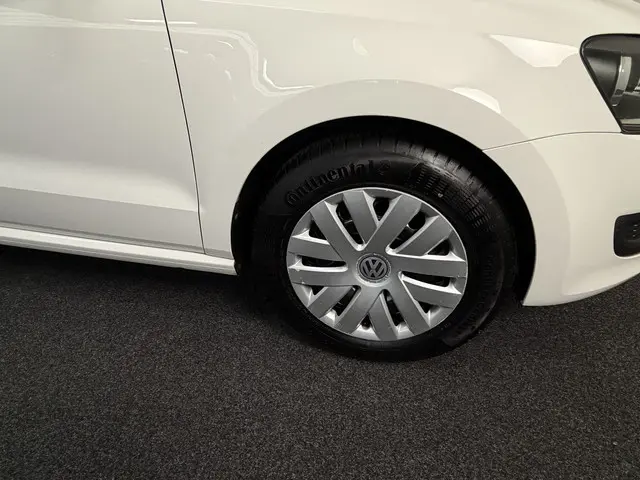 Volkswagen Polo 1.2 TSI BlueMotion Edition 2013 Benzine 32