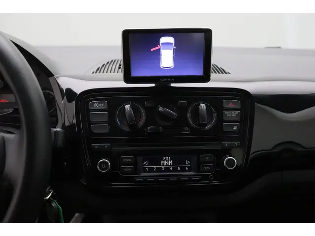 Volkswagen up! 1.0 move up! BlueMotion 2015 Benzine 16