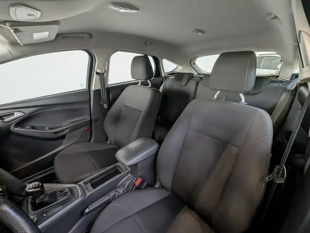 Ford Focus 1.0 Lease Edition |NAVI|SENSOR|NAP 2017 Benzine 6