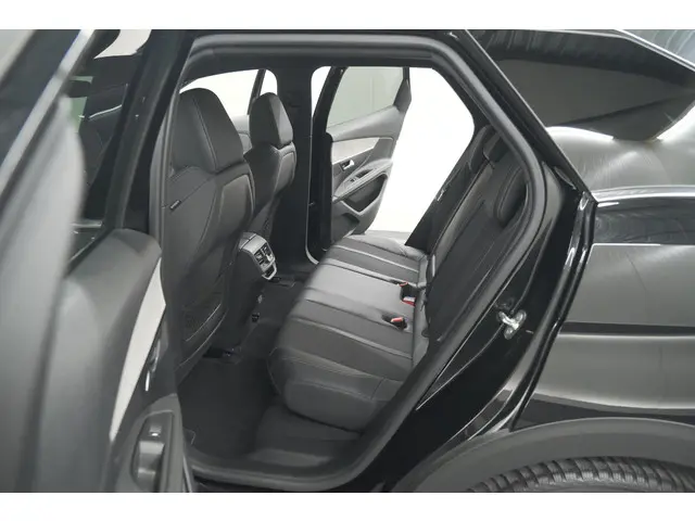 Peugeot 3008 1.2 Hybrid 136 GT 2024 Hybride Benzine 34