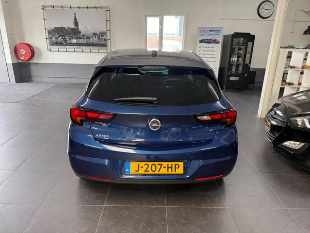 Opel Astra 1.2 Business Executive 2020 Benzine 6