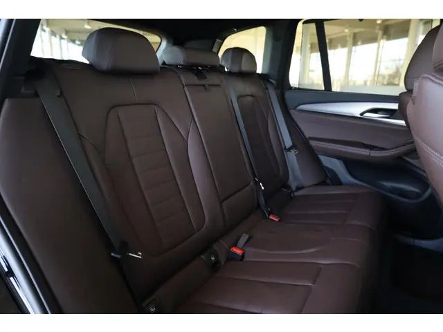 BMW X3 xDrive30e 2024 Hybride Benzine 9