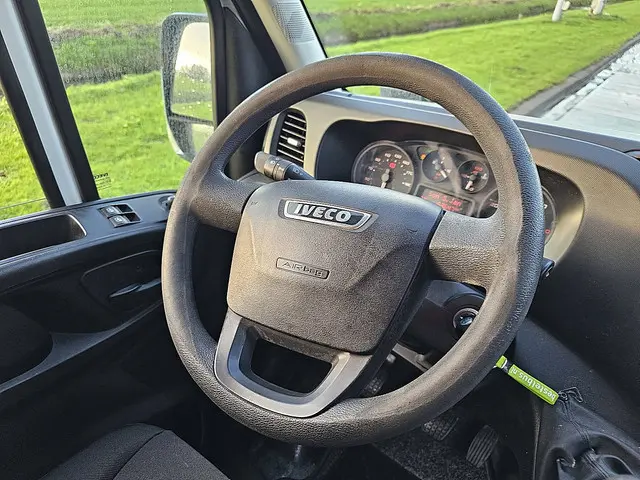 Iveco Daily 35 S 11 2015 Diesel 11