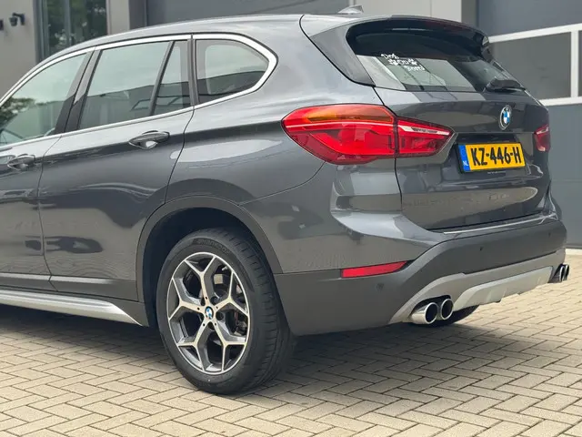 BMW X1 SDrive20i Centennial High Executive 2017 Benzine 16