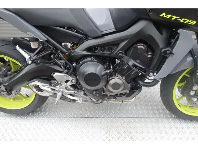 Yamaha MT 09 ABS 2017 Benzine 9