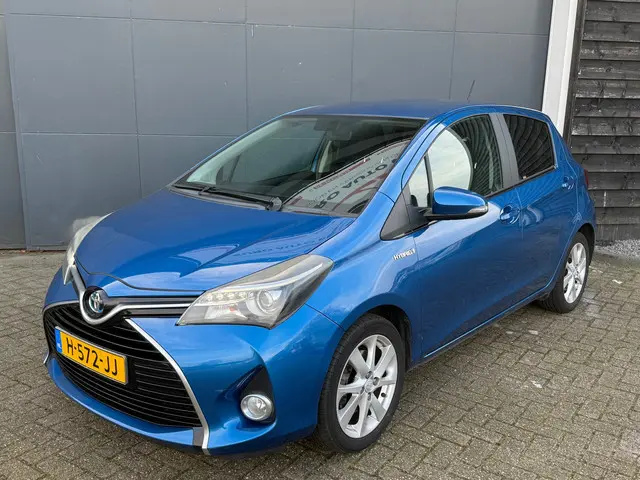 Toyota Yaris 1.5 Hybrid Dynamic 2014 Hybride Benzine 2
