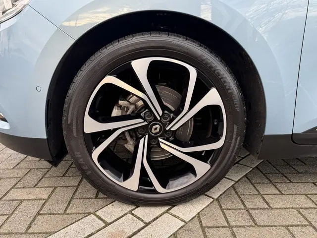 Renault Grand Scénic TCe 140 Bose 2019 Benzine 9