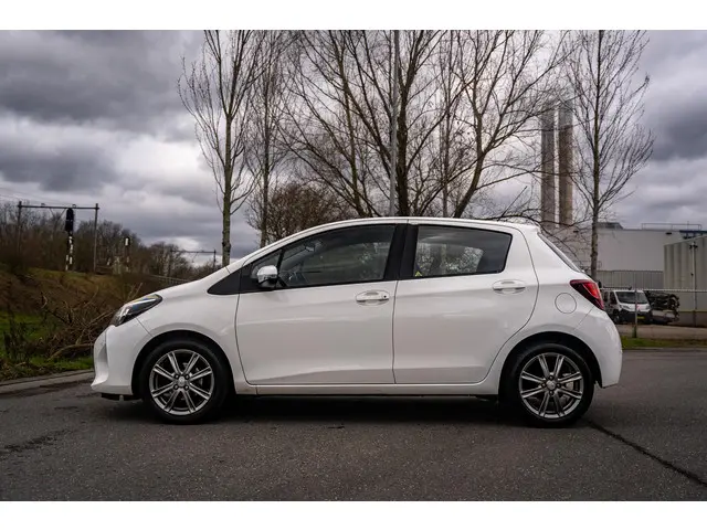 Toyota Yaris 1.0 VVT-i Trend 2015 Benzine 34