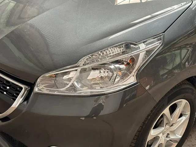 Peugeot 208 1.2 PureTech Sport 2015 Benzine 22