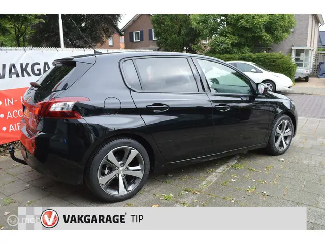 Peugeot 308 1.2 PureTech Blue Lion 2017 Benzine 4