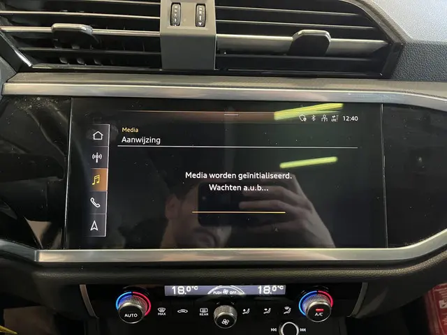 Audi Q3 35 TFSI S Line S-Tronic Aut. 2021 Benzine 19