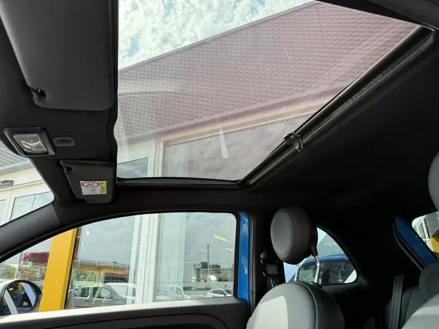 Fiat 500 1.0 Hybrid Rockstar 2021 Benzine 10