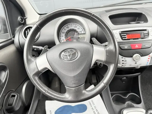 Toyota Aygo 1.0 VVT-i Aspiration Automaat 2013 Benzine 16