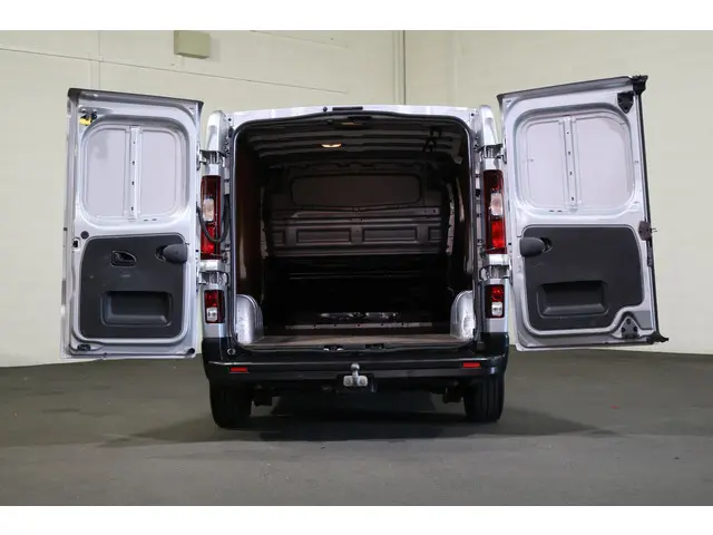 Renault Trafic 2.0 dCi 150pk L2 H1 Automaat 2022 Diesel 11