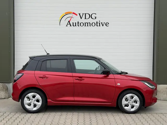Suzuki Swift 1.2 Select Smart Hybrid 2025 Benzine 8