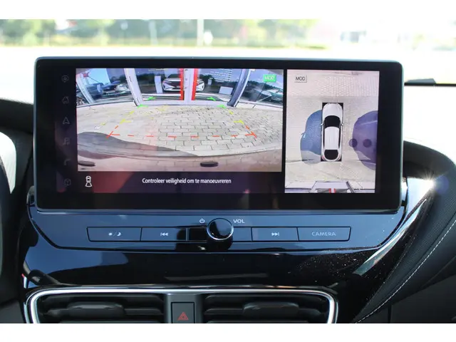 Nissan Juke 1.6 Hybrid Tekna 2026 Benzine 12