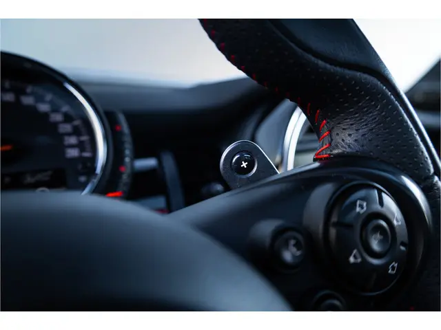 MINI Cooper S Mini Chili Serious Business 2015 Benzine 46