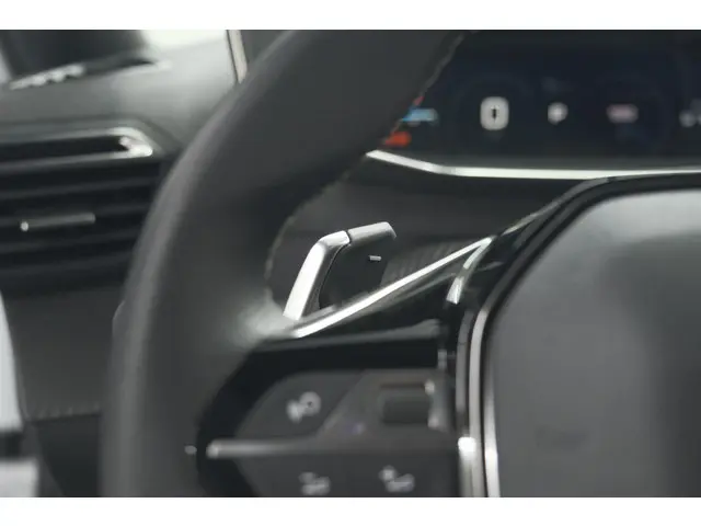 Peugeot 2008 PureTech 130 EAT8 GT 2024 Benzine 36
