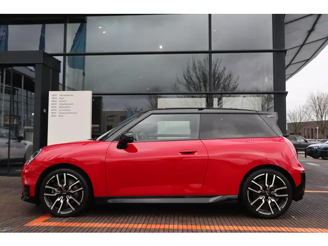 MINI 3-Deurs Cooper E 2024 Elektrisch 6