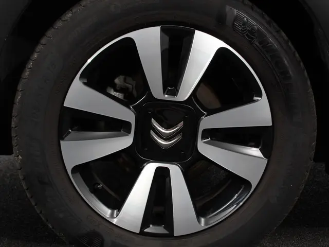 Citroën C3 1.2 PureTech Max 2024 Benzine 4