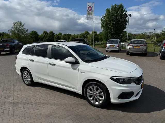 Fiat Tipo Stationwagon 1.4 Turbo Easy 2021 Benzine