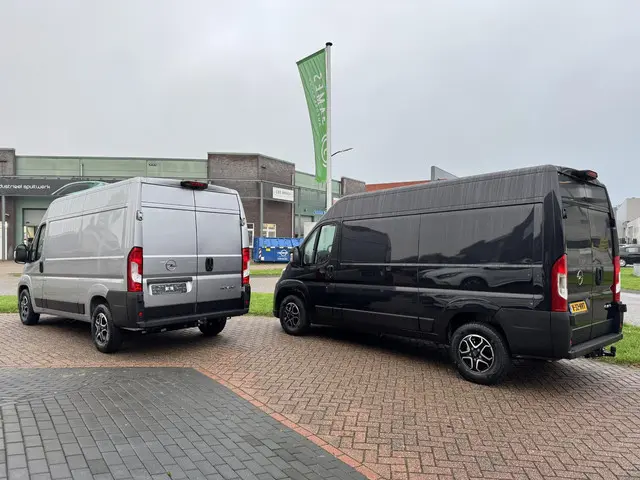 Opel Movano 2